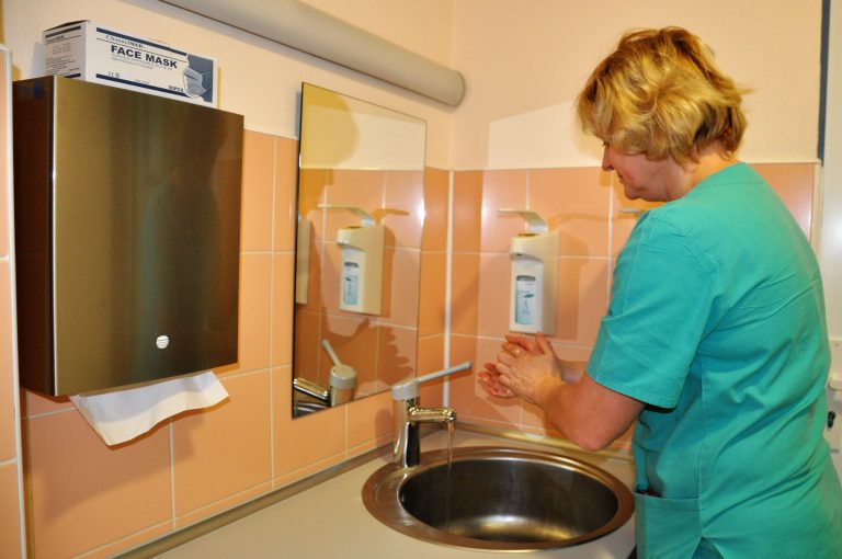 Nacionalinio visuomenės sveikatos centro duomenimis, Vilniaus rajone patvirtinta 13 COVID-19 ligos atvejų